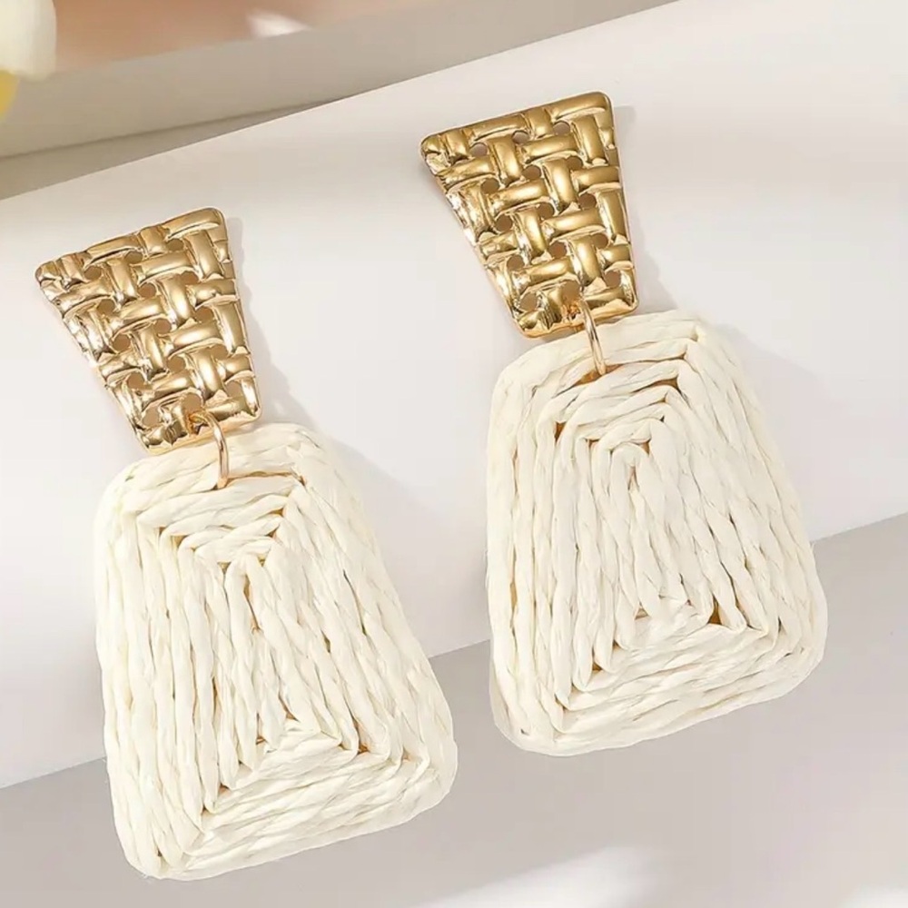 Elegant Gold and Cream Woven Earrings
